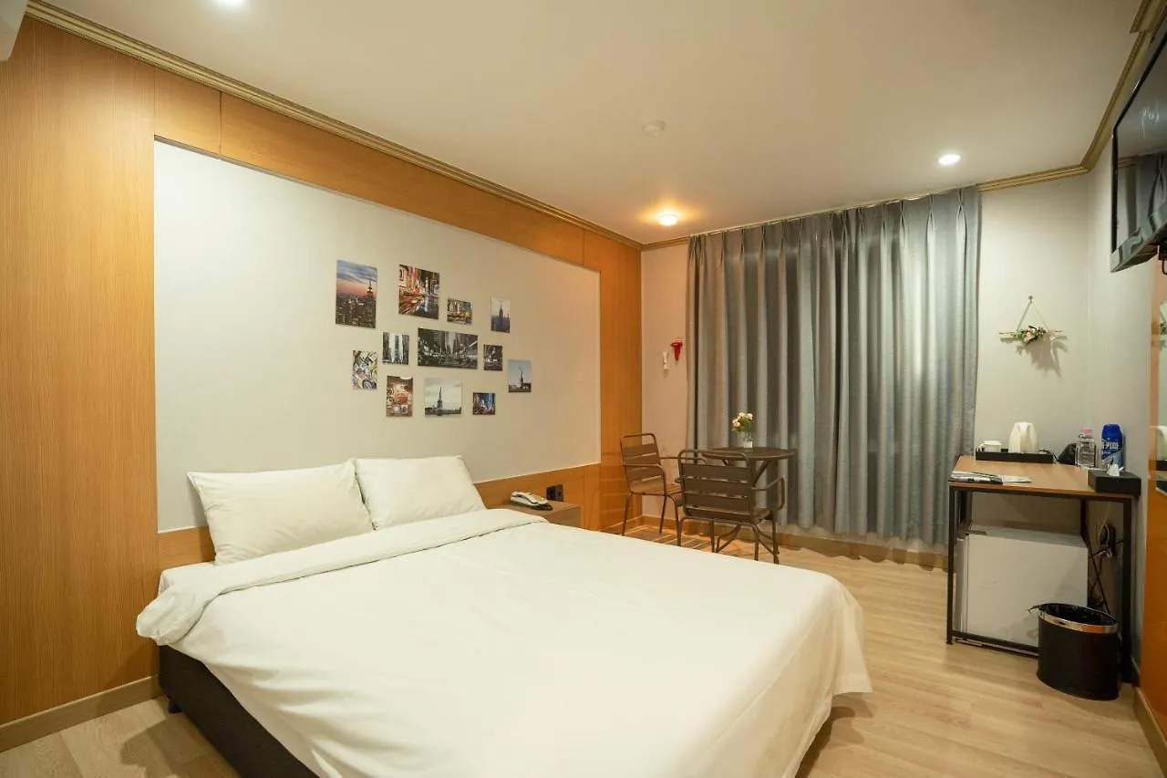 Jeju Stay Hotel 3*,