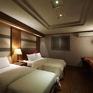 Noblesse, Yeoksam Hotel Seoul